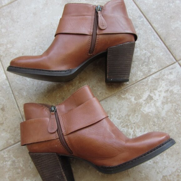 Steve Madden Size 8 "Fairlow" Brown Leather Ankle Boots - Picture 7 of 8